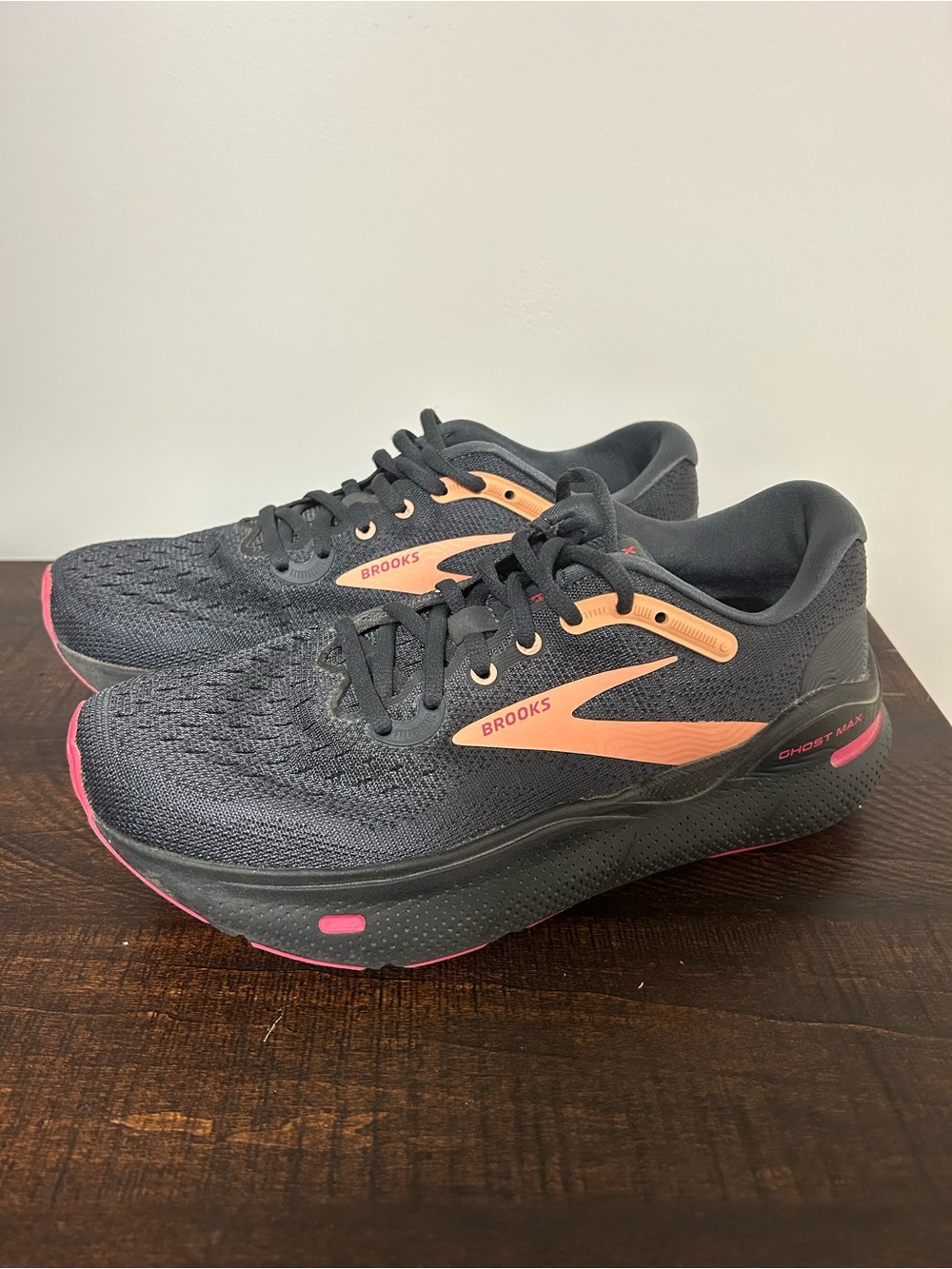 Brooks Ghost Max Women's Size 7.5 B (Medium) Running Shoes Dark Gray Peach Pink